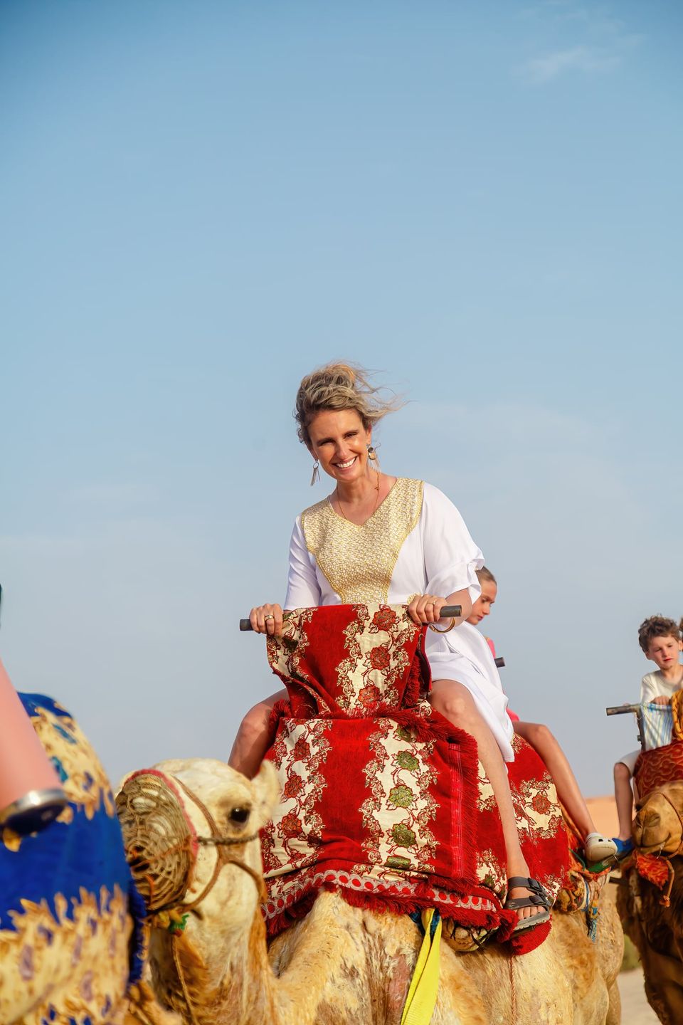 Bride carried in a traditional Moroccan amaria - Dragonzay Photography